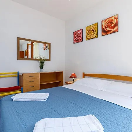 Guest house Pernar *