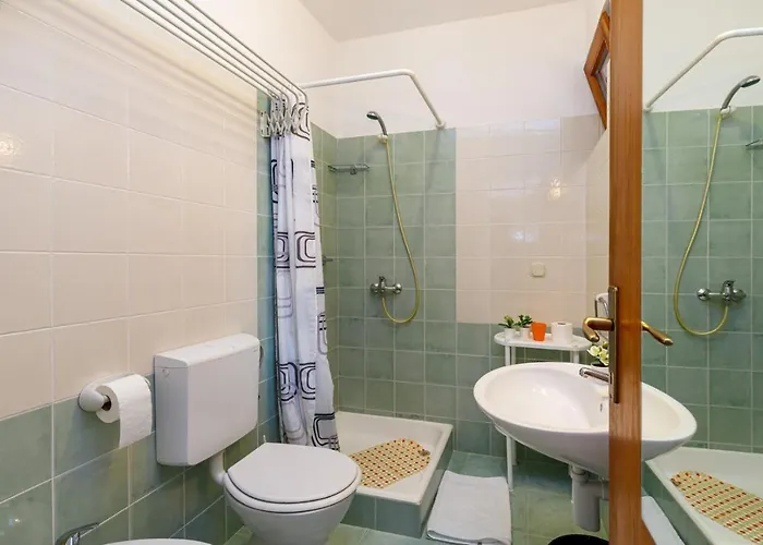 Pernar Gostinjska kuća 3*